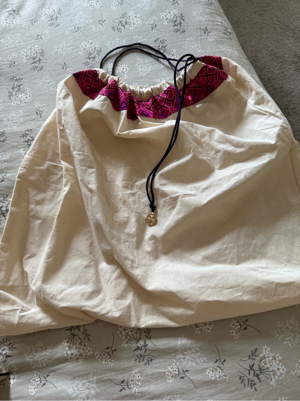 Tory Burch Miller Basket Weave Cream Shoulder Bag - Picture 5 of 5